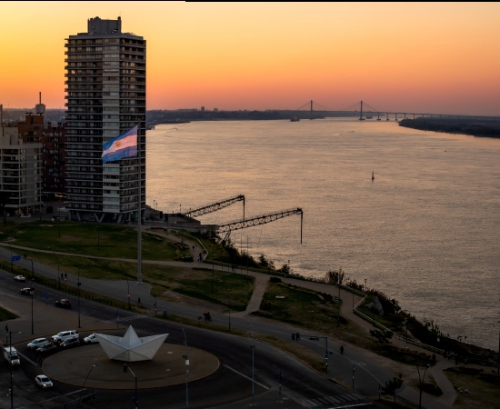 EZ Connect Floats helps to maintain the Paraná River in Rosario