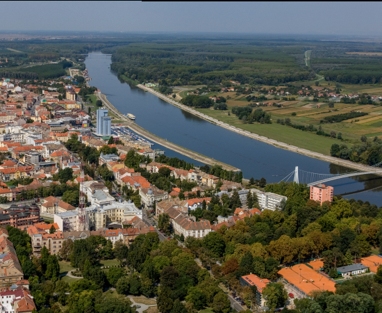 Hose and pipe floats support Osijek's irrigation system