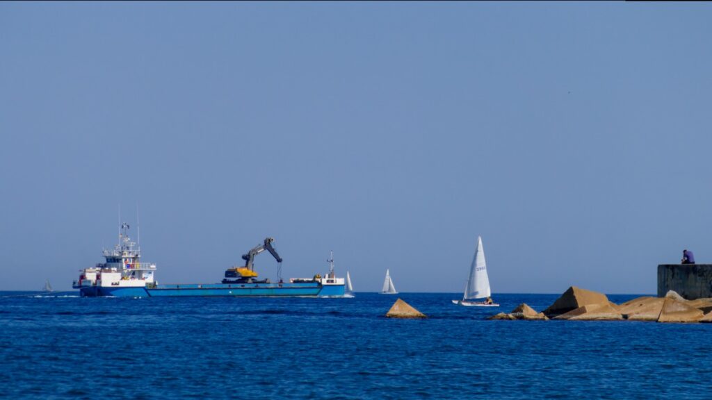 Dominican Republic pipe and hose floats