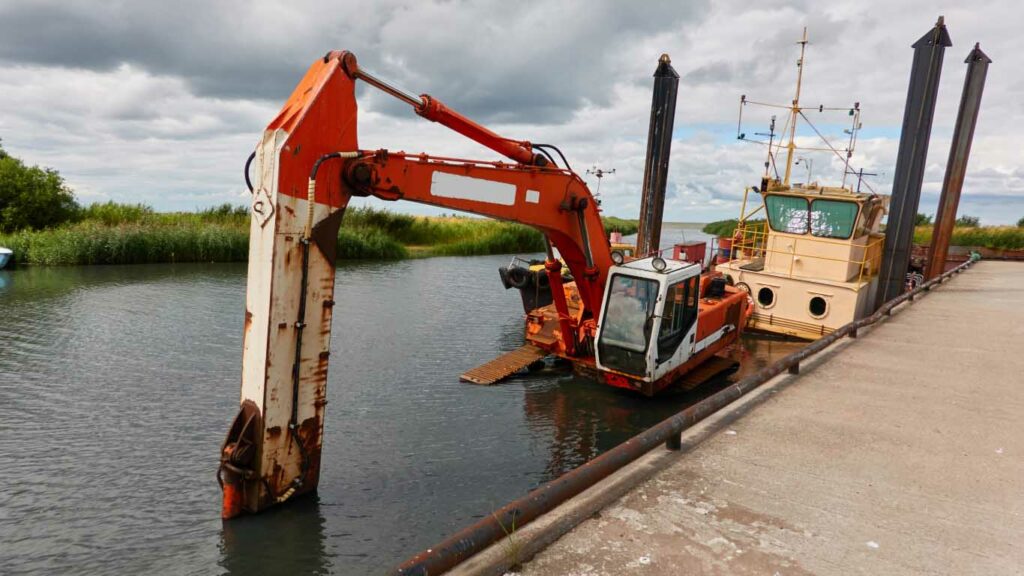 Russia pipe and hose floats