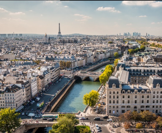 Pipe and Hose Floats in Paris