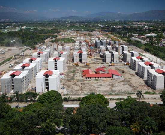 Pipe and Hose Floats in Maracay