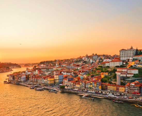 Pipe and Hose Floats in Porto