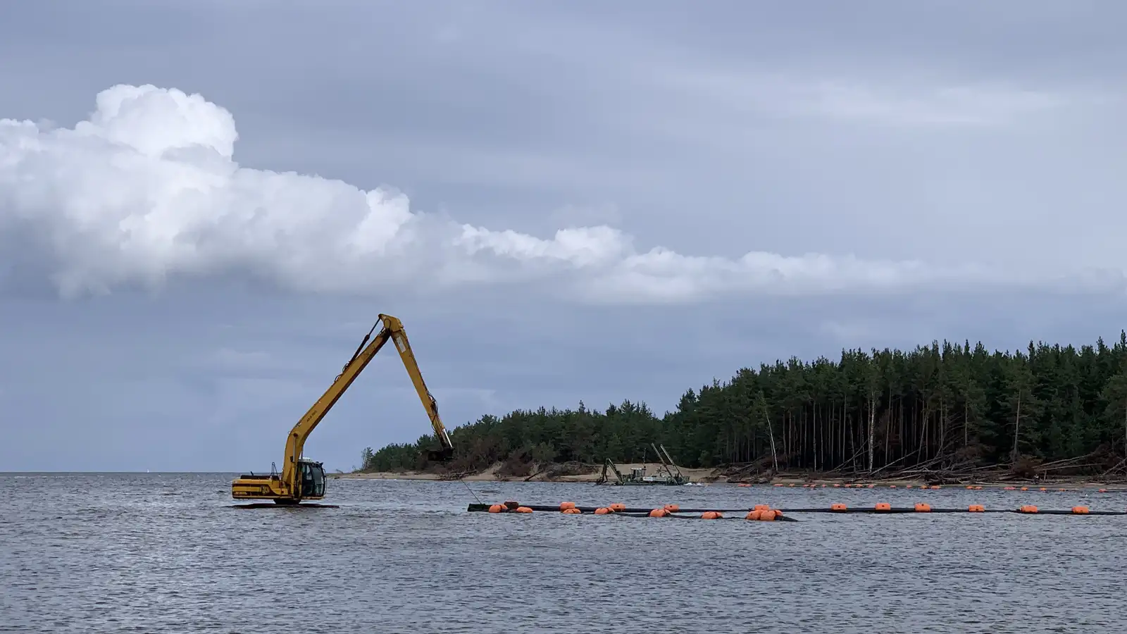 ezconnectfloats-how-to-select-a-dredge-bucket-what-to-evaluate-1600x900